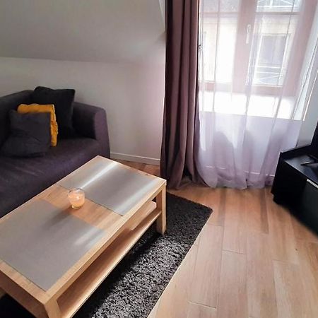 Charmant Studio Au Coeur De Sens Apartment Екстериор снимка