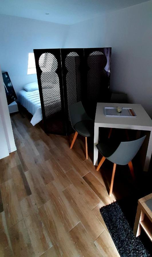 Charmant Studio Au Coeur De Sens Apartment Екстериор снимка